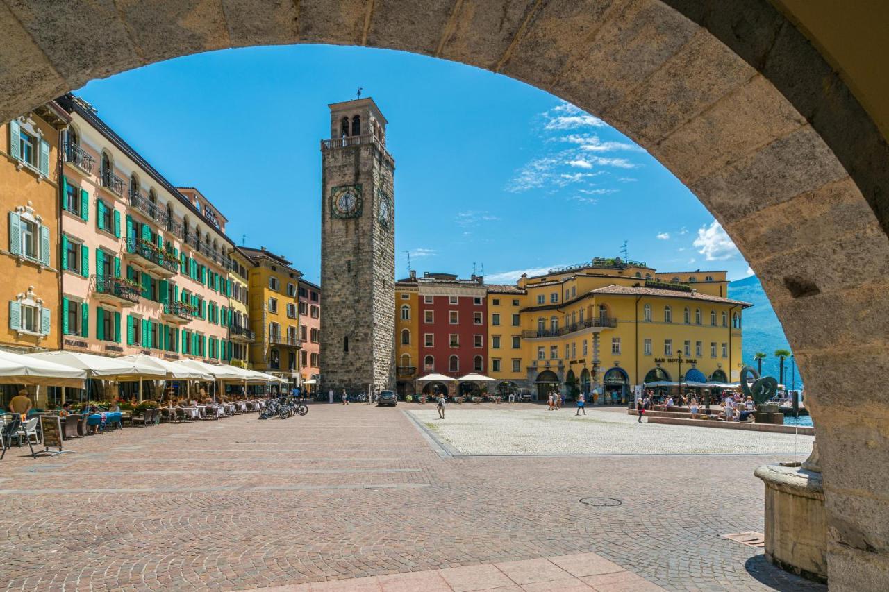 The Bon'Ora Apartment - Happy Rentals Riva del Garda Exterior foto